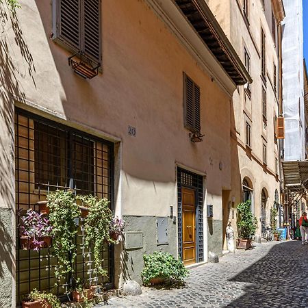 Bb Il Re Alla Reginella Guest House Rome Bagian luar foto
