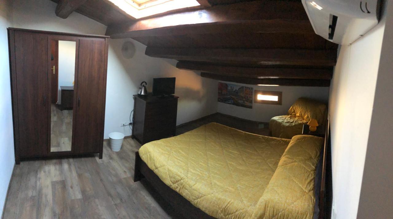 Bb Il Re Alla Reginella Guest House Rome Bagian luar foto