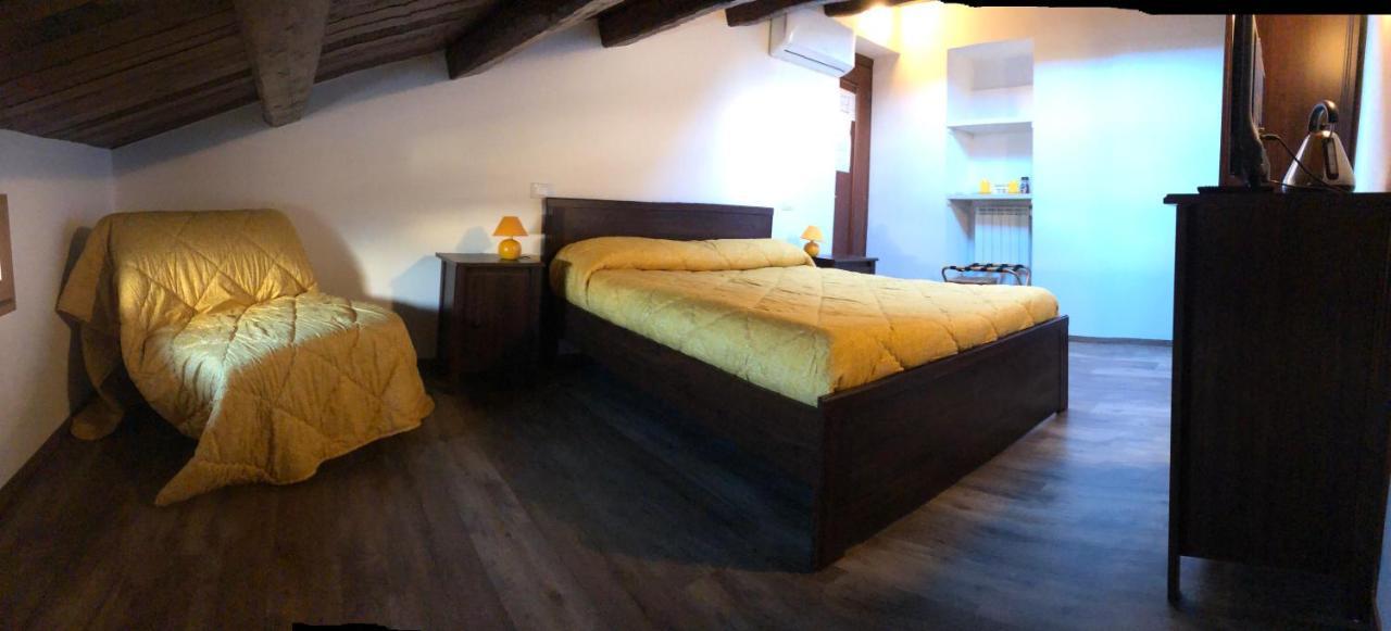 Bb Il Re Alla Reginella Guest House Rome Bagian luar foto