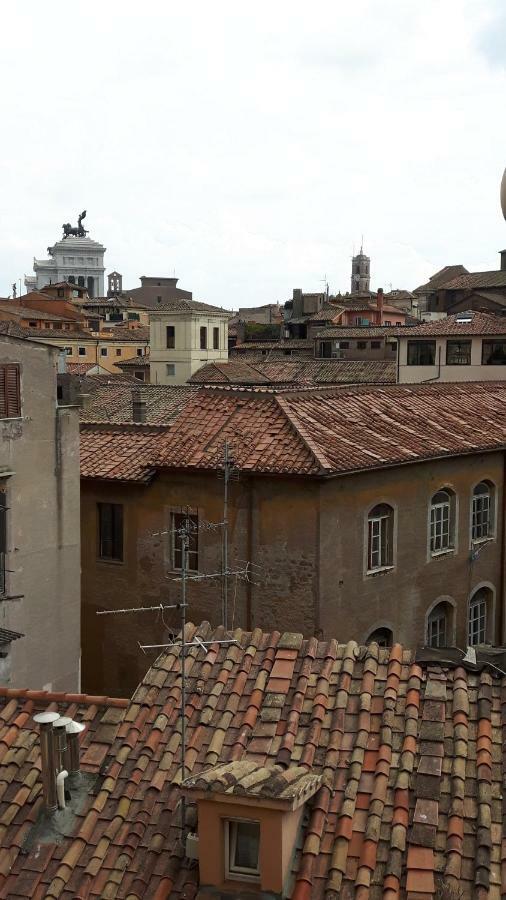 Bb Il Re Alla Reginella Guest House Rome Bagian luar foto