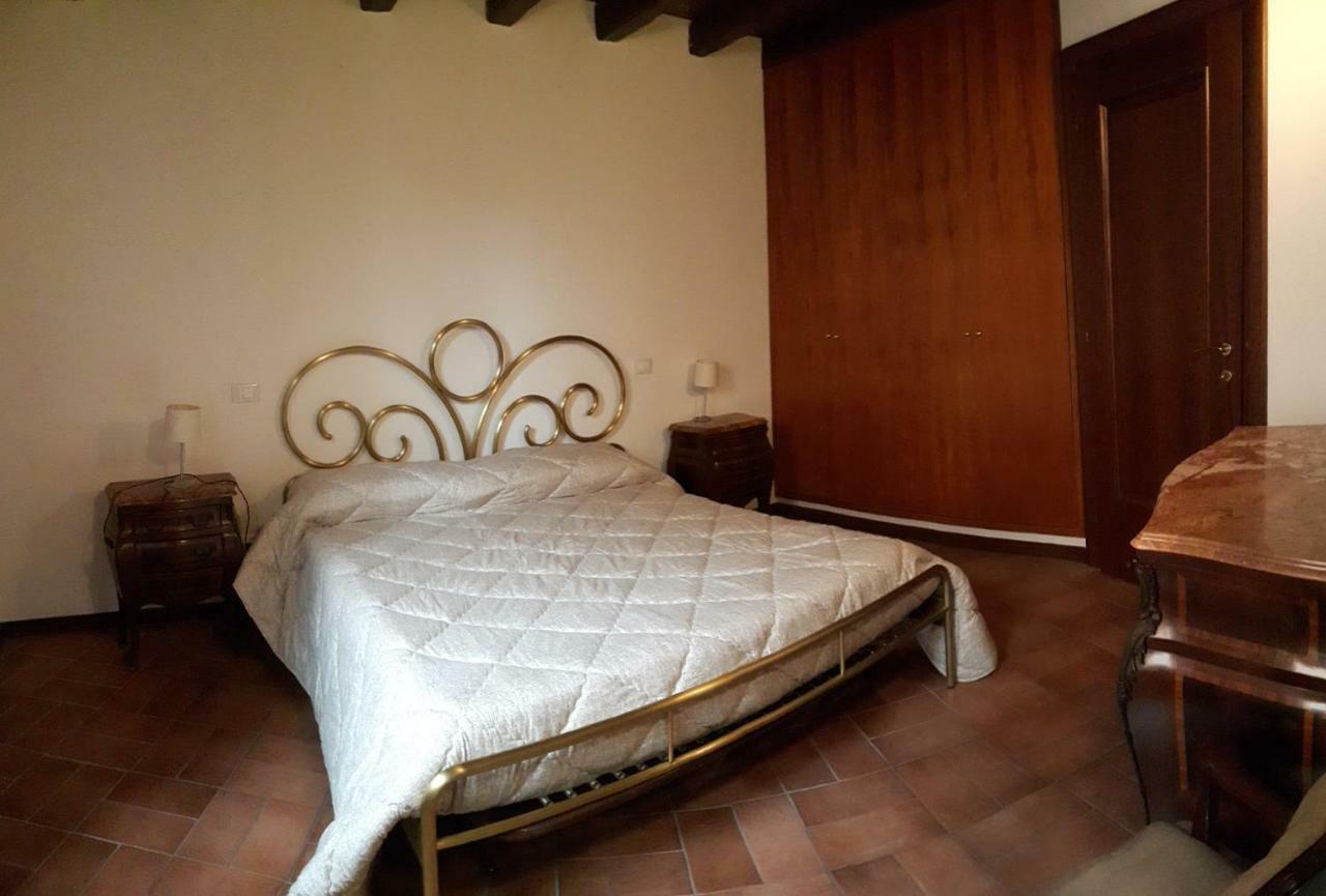 Bb Il Re Alla Reginella Guest House Rome Bagian luar foto