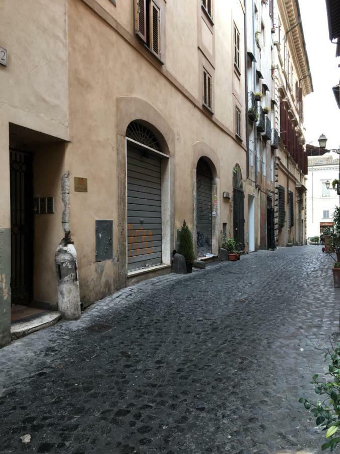 Bb Il Re Alla Reginella Guest House Rome Bagian luar foto