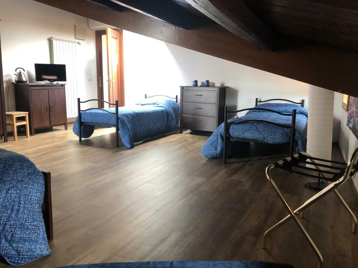 Bb Il Re Alla Reginella Guest House Rome Bagian luar foto